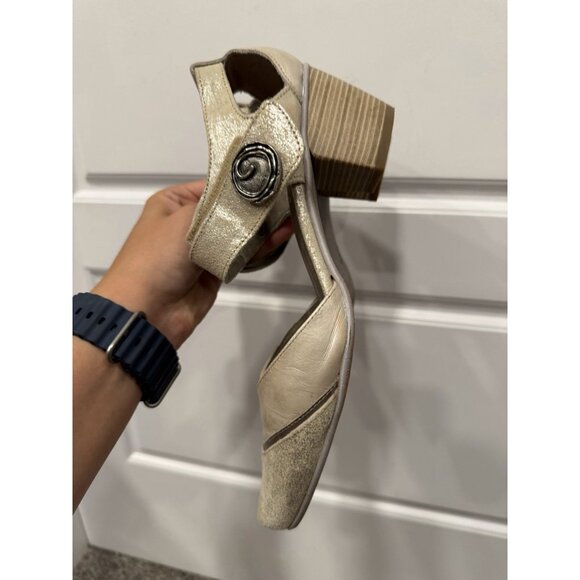 DORKING Ladies Mini Heeled Shoes Size 39 EUC - Picture 4 of 5